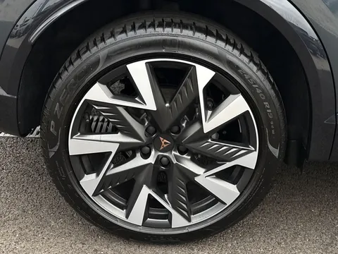 KY25GXR CUPRA Formentor 1.5 eTSI 150 V2 5dr DSG Thumbnail #25