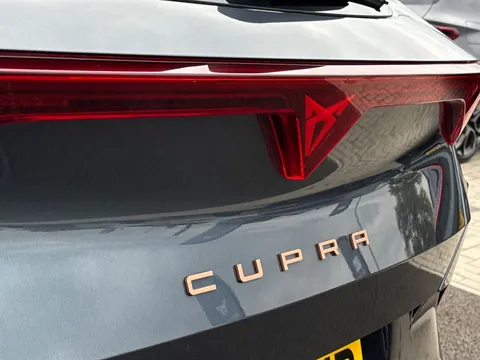 KY25GXR CUPRA Formentor 1.5 eTSI 150 V2 5dr DSG Thumbnail #26