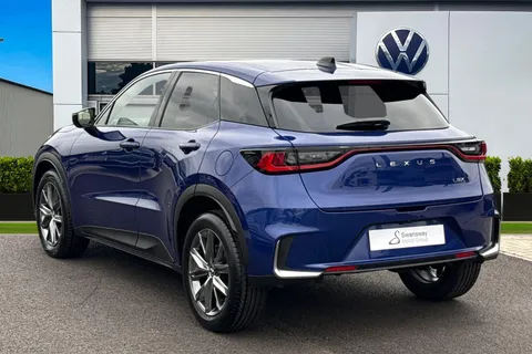 DF74LGL Lexus Lbx 1.5 VVT-iE Takumi SUV 5dr Petrol Hybrid E-CVT Euro 6 (s/s) (136 ps) Thumbnail #3