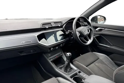 YY20UEJ Audi Q3 1.5 TFSI CoD 35 S line Euro 6 (s/s) 5dr Thumbnail #10