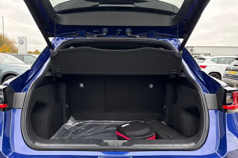 DF74LGL Lexus Lbx 1.5 VVT-iE Takumi SUV 5dr Petrol Hybrid E-CVT Euro 6 (s/s) (136 ps) Thumbnail #8