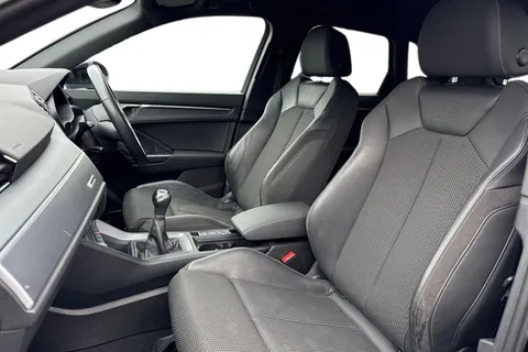 YY20UEJ Audi Q3 1.5 TFSI CoD 35 S line Euro 6 (s/s) 5dr Thumbnail #12