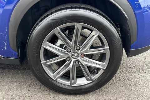 DF74LGL Lexus Lbx 1.5 VVT-iE Takumi SUV 5dr Petrol Hybrid E-CVT Euro 6 (s/s) (136 ps) Thumbnail #11