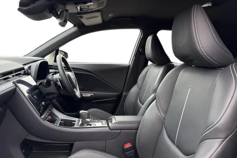 DF74LGL Lexus Lbx 1.5 VVT-iE Takumi SUV 5dr Petrol Hybrid E-CVT Euro 6 (s/s) (136 ps) Thumbnail #17