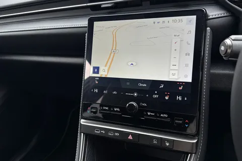 DF74LGL Lexus Lbx 1.5 VVT-iE Takumi SUV 5dr Petrol Hybrid E-CVT Euro 6 (s/s) (136 ps) Thumbnail #18