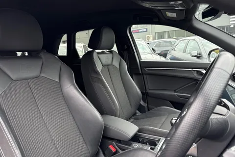 YY20UEJ Audi Q3 1.5 TFSI CoD 35 S line Euro 6 (s/s) 5dr Thumbnail #22