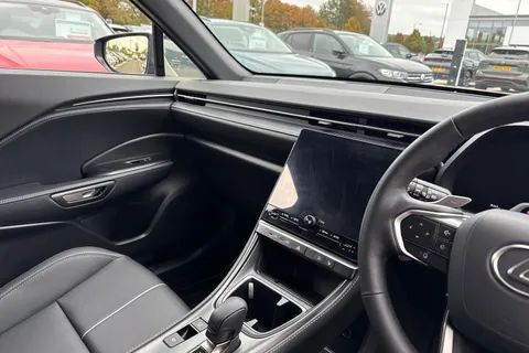 DF74LGL Lexus Lbx 1.5 VVT-iE Takumi SUV 5dr Petrol Hybrid E-CVT Euro 6 (s/s) (136 ps) Thumbnail #21