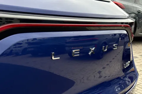 DF74LGL Lexus Lbx 1.5 VVT-iE Takumi SUV 5dr Petrol Hybrid E-CVT Euro 6 (s/s) (136 ps) Thumbnail #26