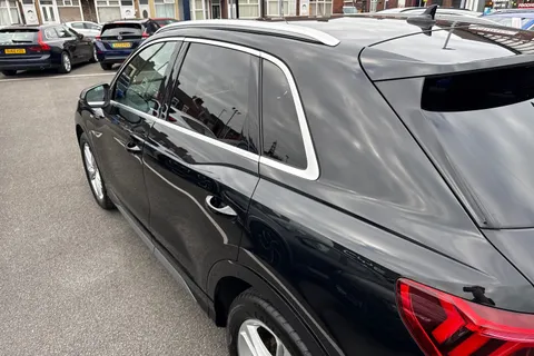 YY20UEJ Audi Q3 1.5 TFSI CoD 35 S line Euro 6 (s/s) 5dr Thumbnail #31