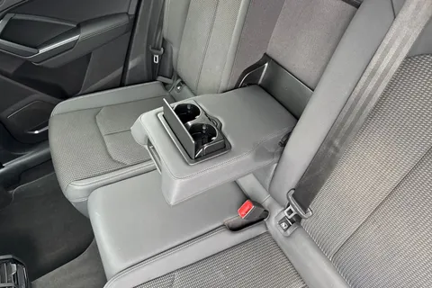 YY20UEJ Audi Q3 1.5 TFSI CoD 35 S line Euro 6 (s/s) 5dr Thumbnail #33