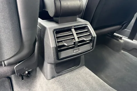 YY20UEJ Audi Q3 1.5 TFSI CoD 35 S line Euro 6 (s/s) 5dr Thumbnail #35