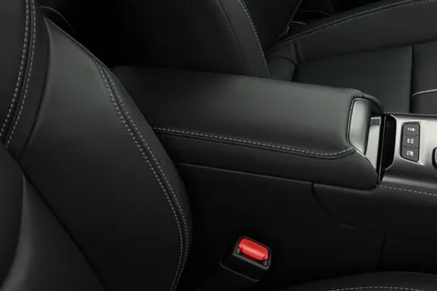 DF74LGL Lexus Lbx 1.5 VVT-iE Takumi SUV 5dr Petrol Hybrid E-CVT Euro 6 (s/s) (136 ps) Thumbnail #36