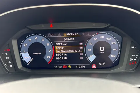 YY20UEJ Audi Q3 1.5 TFSI CoD 35 S line Euro 6 (s/s) 5dr Thumbnail #44