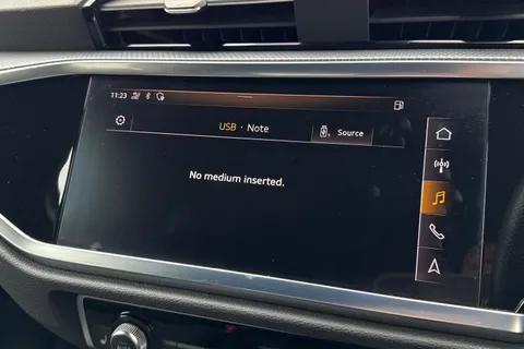 YY20UEJ Audi Q3 1.5 TFSI CoD 35 S line Euro 6 (s/s) 5dr Thumbnail #49