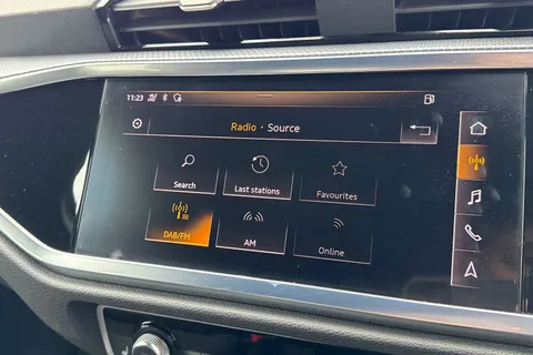 YY20UEJ Audi Q3 1.5 TFSI CoD 35 S line Euro 6 (s/s) 5dr Thumbnail #51