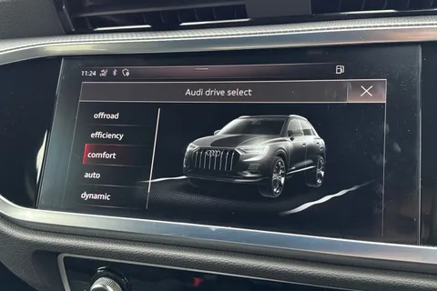 YY20UEJ Audi Q3 1.5 TFSI CoD 35 S line Euro 6 (s/s) 5dr Thumbnail #55