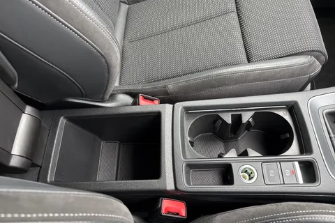 YY20UEJ Audi Q3 1.5 TFSI CoD 35 S line Euro 6 (s/s) 5dr Thumbnail #57