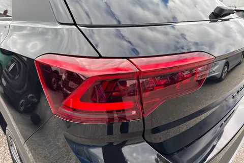  Volkswagen T-Roc 1.5 TSI Style Design DSG Euro 6 (s/s) 5dr Thumbnail #29