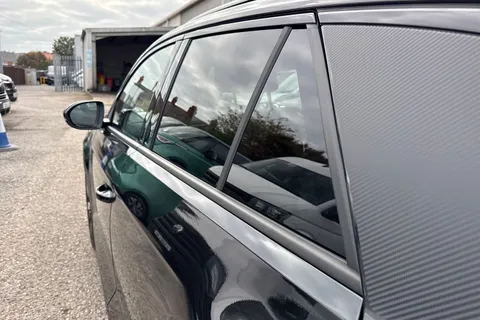  Volkswagen T-Roc 1.5 TSI Style Design DSG Euro 6 (s/s) 5dr Thumbnail #31