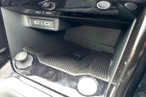  Volkswagen T-Roc 1.5 TSI Style Design DSG Euro 6 (s/s) 5dr Thumbnail #40