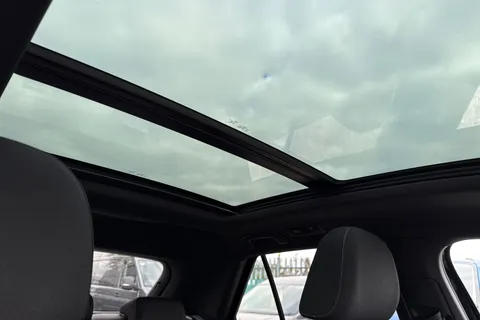  Volkswagen T-Roc 1.5 TSI Style Design DSG Euro 6 (s/s) 5dr Thumbnail #44