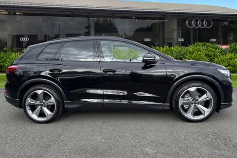  Audi Q4 e-tron 45 Black Edition Auto 5dr 82kWh Thumbnail #4