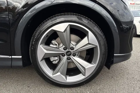  Audi Q4 e-tron 45 Black Edition Auto 5dr 82kWh Thumbnail #10