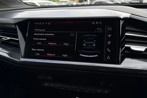  Audi Q4 e-tron 45 Black Edition Auto 5dr 82kWh Thumbnail #32