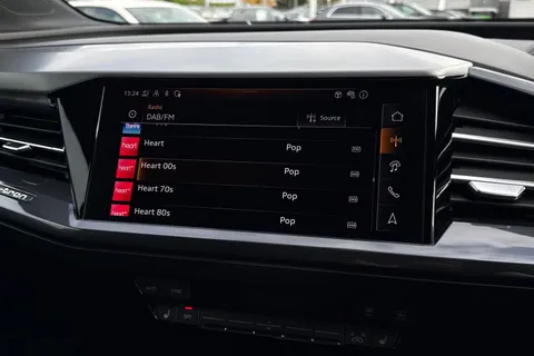  Audi Q4 e-tron 45 Black Edition Auto 5dr 82kWh Thumbnail #37