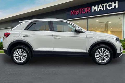 SV72VXC Volkswagen T-Roc 1.0 TSI Life Euro 6 (s/s) 5dr Thumbnail #4