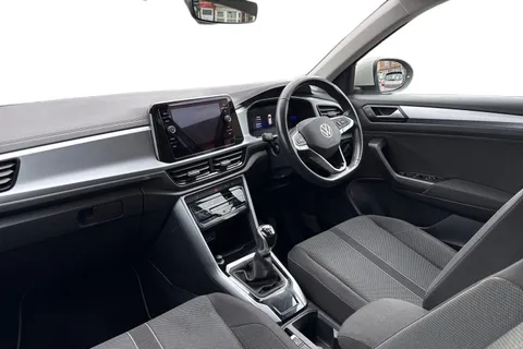 SV72VXC Volkswagen T-Roc 1.0 TSI Life Euro 6 (s/s) 5dr Thumbnail #10