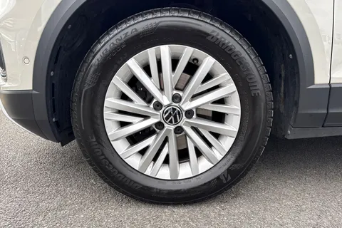 SV72VXC Volkswagen T-Roc 1.0 TSI Life Euro 6 (s/s) 5dr Thumbnail #23