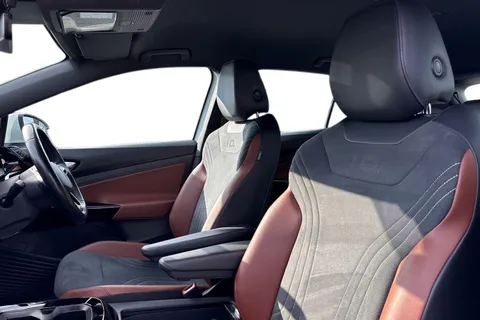 16 of 59 for VOLKSWAGEN ID.4 109kW City Pure 52kWh 5dr Auto