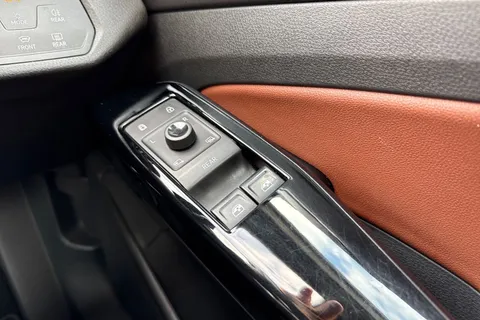 21 of 59 for VOLKSWAGEN ID.4 109kW City Pure 52kWh 5dr Auto