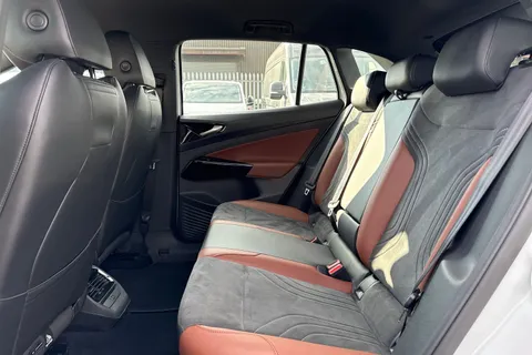 35 of 59 for VOLKSWAGEN ID.4 109kW City Pure 52kWh 5dr Auto