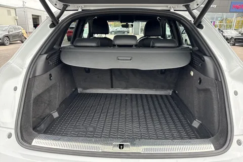 PK17JFA Audi Q3 2.0 TDI Black Edition S Tronic quattro Euro 6 (s/s) 5dr Thumbnail #7