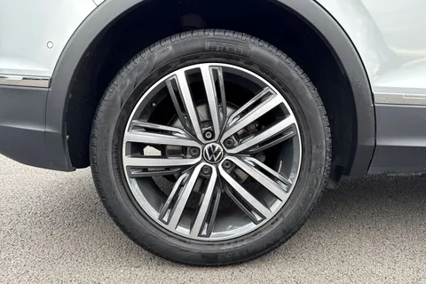 GV22MTO Volkswagen Tiguan 1.5 TSI Elegance DSG Euro 6 (s/s) 5dr Thumbnail #11