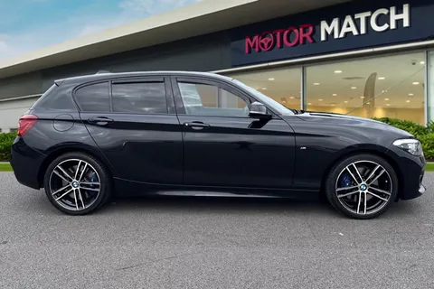 DC19OFM BMW 1 Series 1.5 118i GPF M Sport Shadow Edition Auto Euro 6 (s/s) 5dr Thumbnail #4