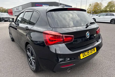 DC19OFM BMW 1 Series 1.5 118i GPF M Sport Shadow Edition Auto Euro 6 (s/s) 5dr Thumbnail #9