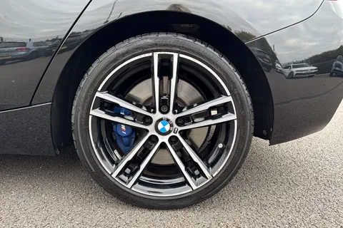 DC19OFM BMW 1 Series 1.5 118i GPF M Sport Shadow Edition Auto Euro 6 (s/s) 5dr Thumbnail #14