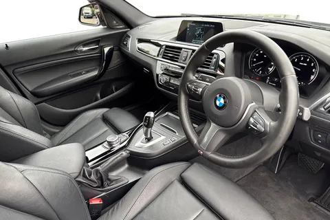 DC19OFM BMW 1 Series 1.5 118i GPF M Sport Shadow Edition Auto Euro 6 (s/s) 5dr Thumbnail #15