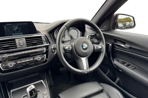 DC19OFM BMW 1 Series 1.5 118i GPF M Sport Shadow Edition Auto Euro 6 (s/s) 5dr Thumbnail #19