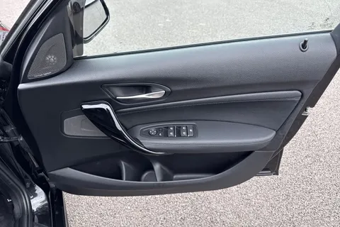 DC19OFM BMW 1 Series 1.5 118i GPF M Sport Shadow Edition Auto Euro 6 (s/s) 5dr Thumbnail #22