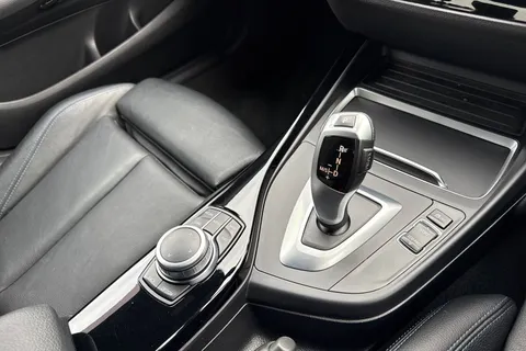 DC19OFM BMW 1 Series 1.5 118i GPF M Sport Shadow Edition Auto Euro 6 (s/s) 5dr Thumbnail #24