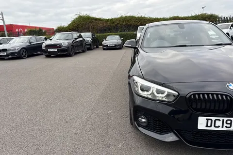 DC19OFM BMW 1 Series 1.5 118i GPF M Sport Shadow Edition Auto Euro 6 (s/s) 5dr Thumbnail #26