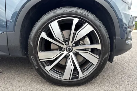 DA22GXL Volvo Xc40 1.5h T5 Recharge 10.7kWh Ultimate Dark Auto Euro 6 (s/s) 5dr Thumbnail #10