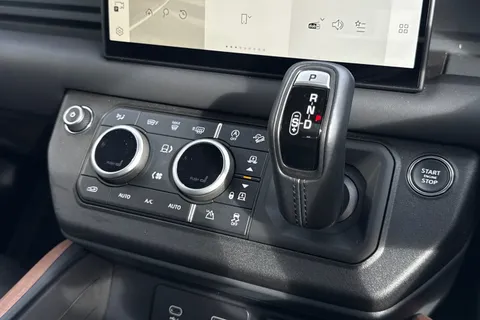 KT24OPV Land Rover Defender 90 3.0 D300 X 3dr Thumbnail #15