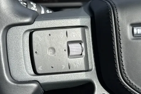 KT24OPV Land Rover Defender 90 3.0 D300 X 3dr Thumbnail #32