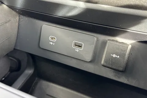 KT24OPV Land Rover Defender 90 3.0 D300 X 3dr Thumbnail #34