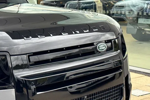 KT24OPV Land Rover Defender 90 3.0 D300 X 3dr Thumbnail #41